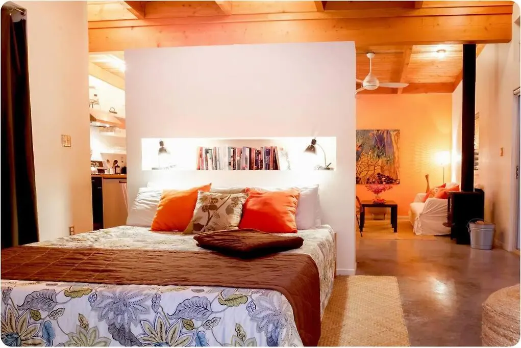 Eco-Farm Tropical Modern Loft Villa Pahoa